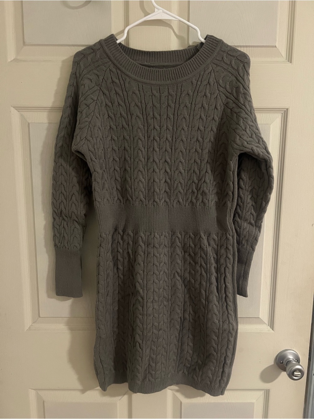 NWOT Women’s NEW Cable Knit Sweater Dress - Gray Sz Large